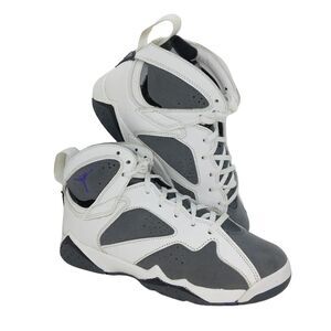 NIKE AIR JORDAN Boys White & Gray Leather Sneakers - Size: 6 1/2Y